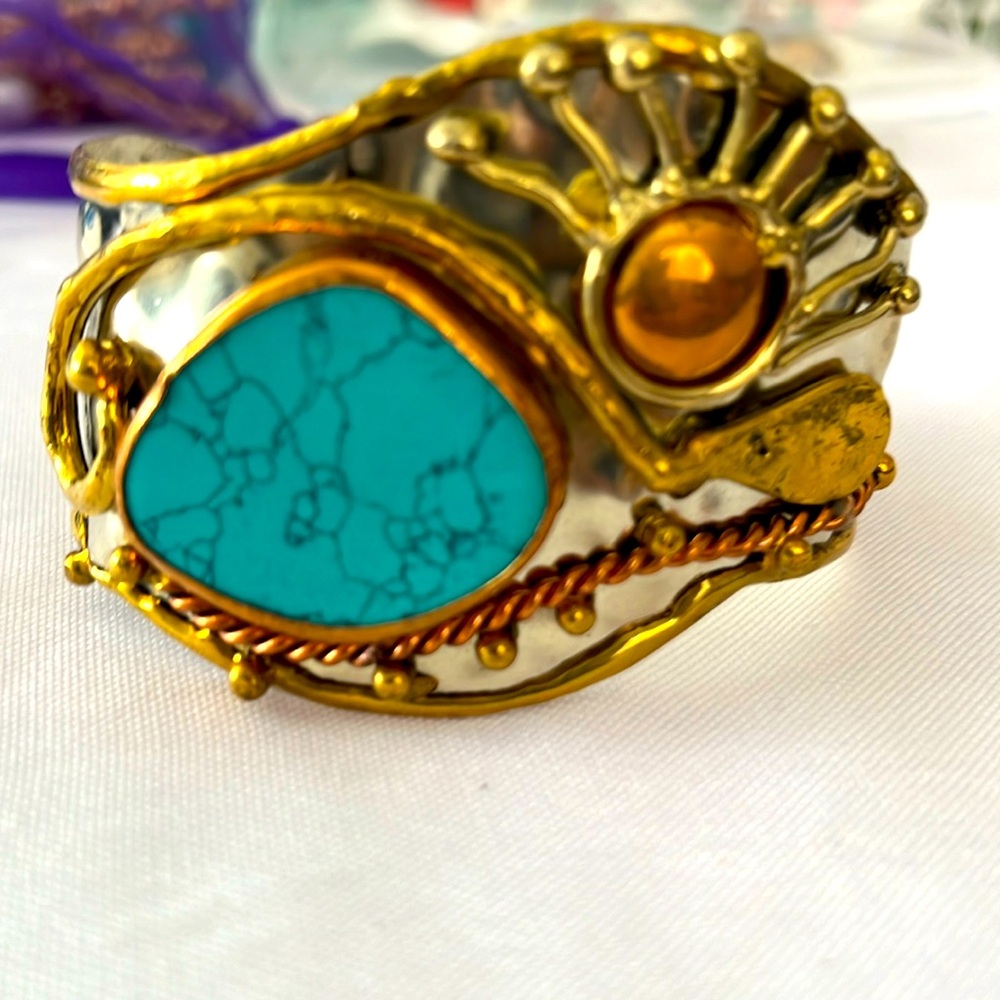 Beautiful south western design bracelet.